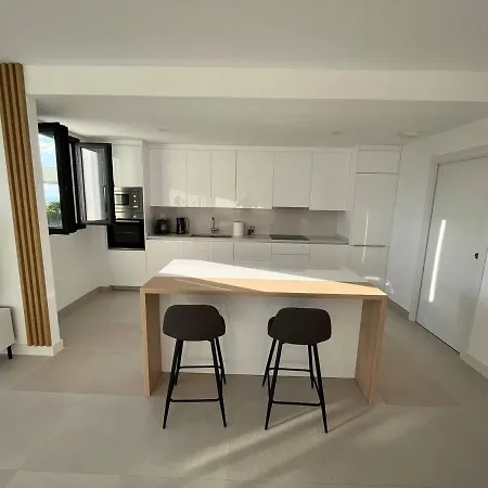 Lovely 2 Bedroom Vacation Home With Pool *